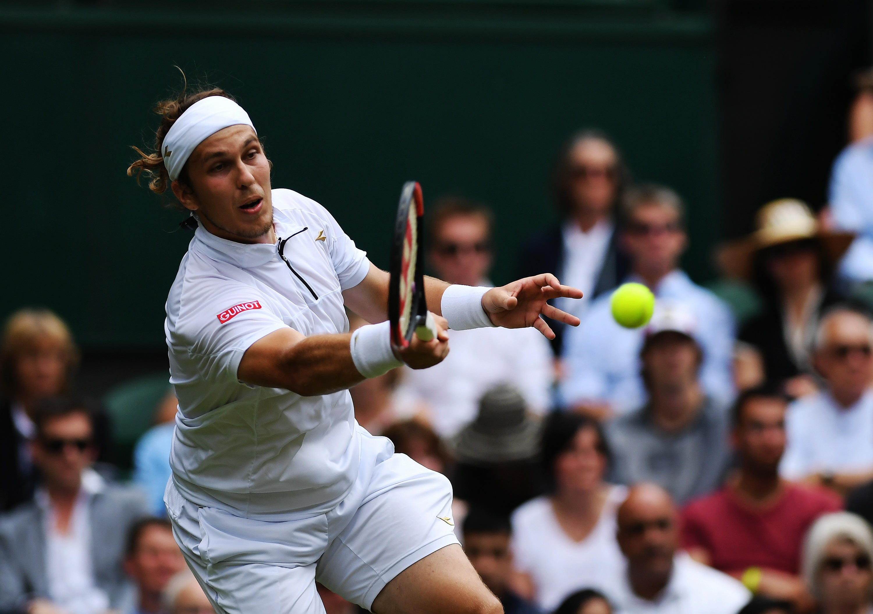 关于费德勒连续五场比赛得分超过精彩发挥，加拿大队挑战极限！的信息